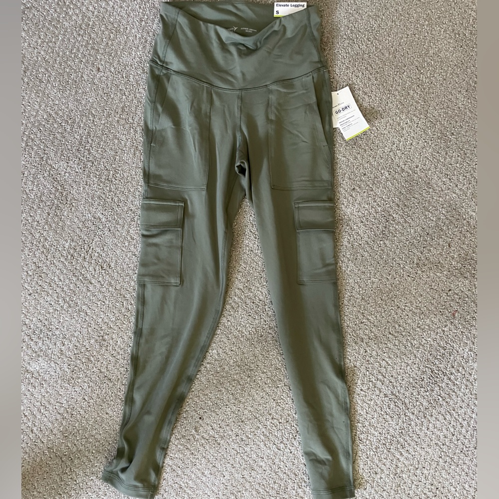 Green High-waisted Cargo 7/8th Elevated Leggings (Active)